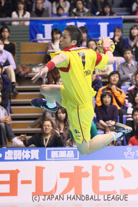  No.7 Takashi Jibiki 