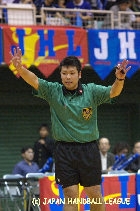 Referee Motoo Tabuchi