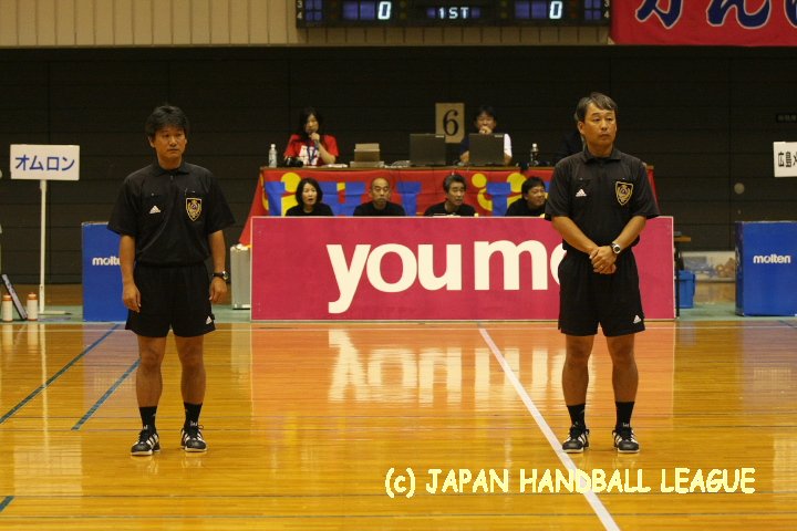 Referee Yoshiyuki Nojima, Hidekazu Ishihara